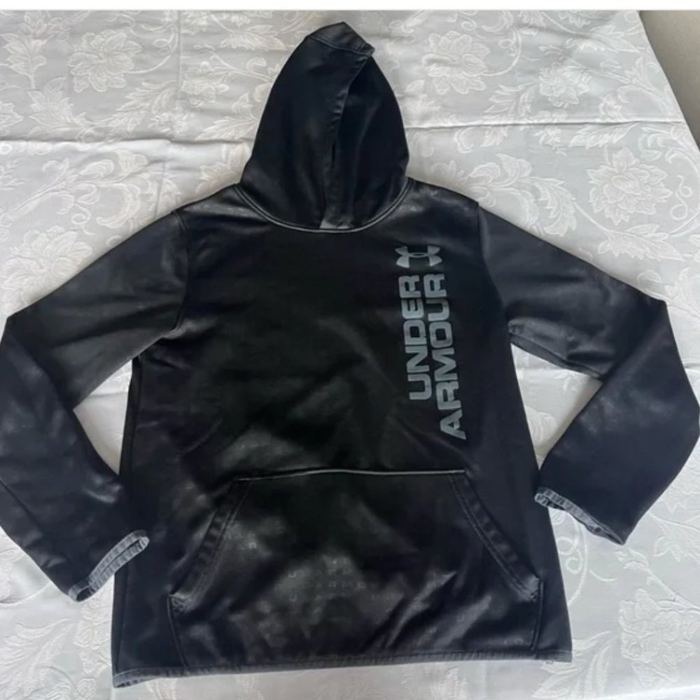 Black Under Armour Hoodie  /YXL